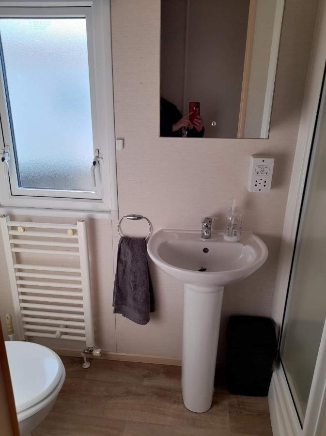 8 Berth Caravan At Parkdean Camber Sands Exterior foto